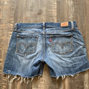 Levi cute jean shorts